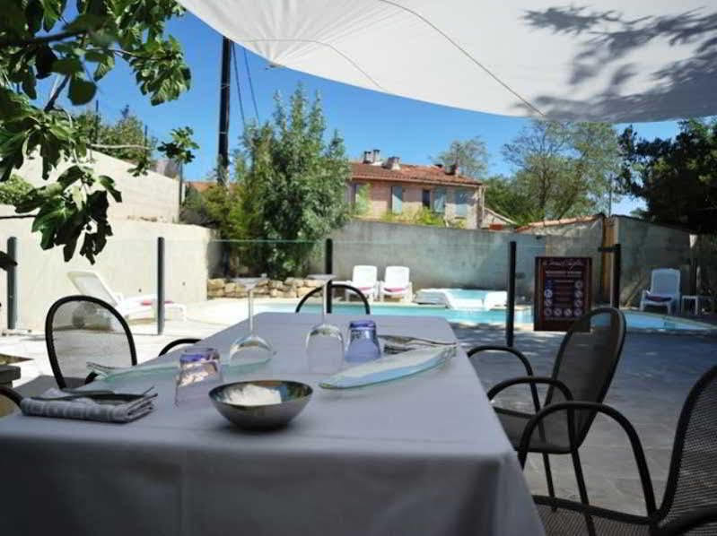 Les Jardins D'Anglise Hotell Six-Fours-les-Plages Exteriör bild
