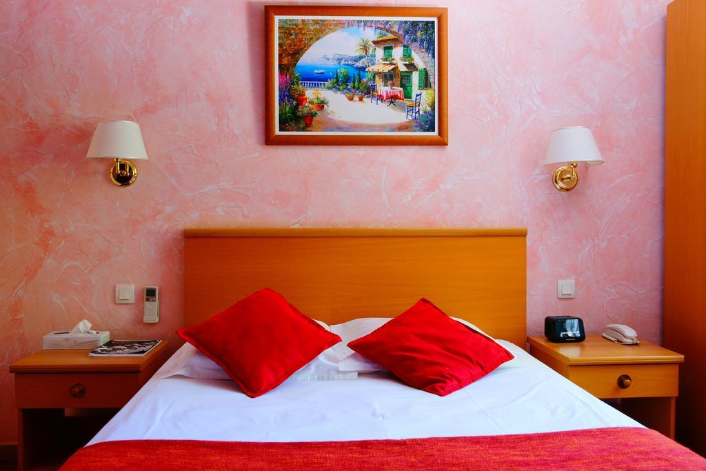 Les Jardins D'Anglise Hotell Six-Fours-les-Plages Exteriör bild